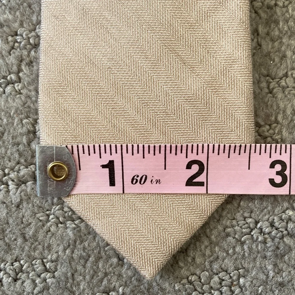 BHLDN x The Tie Bar cream silk & linen neck tie.